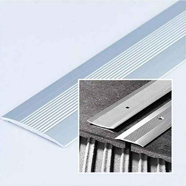 SilverAluminiumThresholdCarpetCoverExcellentFinishingForHomeOrCommercialUse