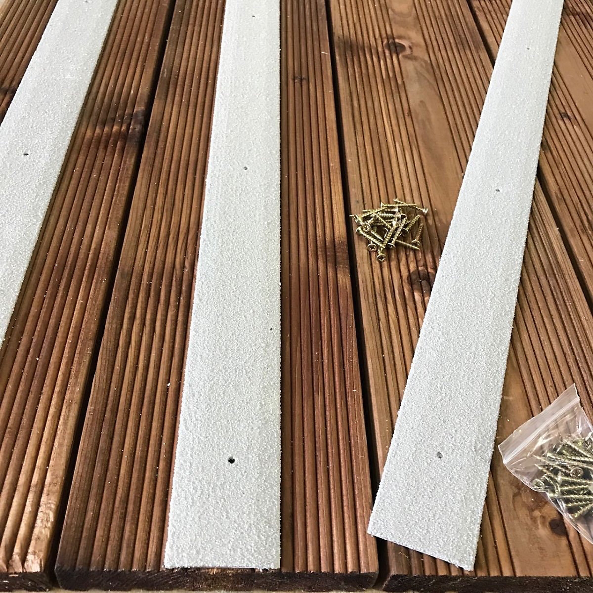 White Medium Grit Non Slip Decking Strips – 50mm Wide